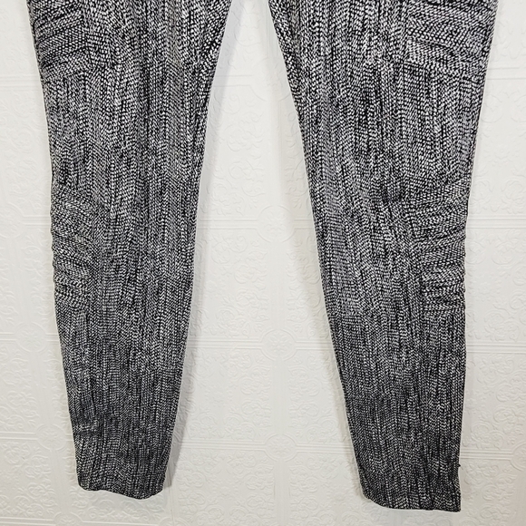 Athleta Delancey Skyline textured moto toghts - Picture 4 of 12